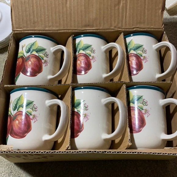 Other - 6 Apple mugs not available sorry